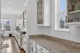 27560 E Lakeview Dr, Aurora, CO 80016 - Photo 23