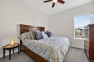27560 E Lakeview Dr, Aurora, CO 80016 - Photo 17