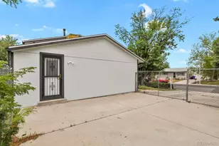 15977 E 17th Pl, Aurora, CO 80011 - Photo 21