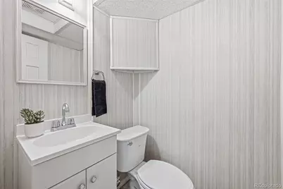 2770 S Heather Gardens Way, Aurora, CO 80014 - Photo 25