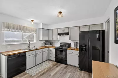 4221 S Mobile Circle #A, Aurora, CO 80013 - Photo 5