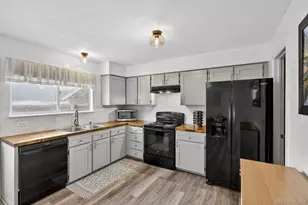 4221 S Mobile Cir, Aurora, CO 80013 - Photo 5