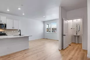 22544 E 6th Pl, Aurora, CO 80018 - Photo 15