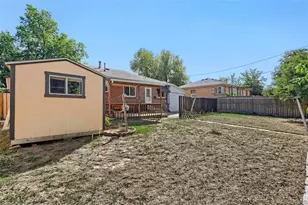 1051 Macon St, Aurora, CO 80010 - Photo 31