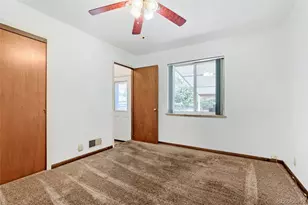 1051 Macon St, Aurora, CO 80010 - Photo 21