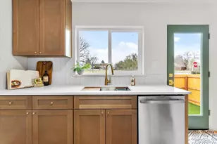 3389 N Kearney St, Denver, CO 80207 - Photo 9