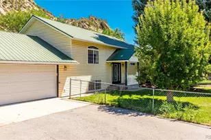 230 N 7th St, New Castle, CO 81647 - Photo 3