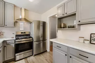 2431 Oneida St, Denver, CO 80207 - Photo 11