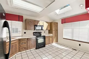 8121 S Humboldt Cir, Centennial, CO 80122 - Photo 9