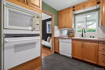 2621 Leyden Street, Denver, CO 80207 - Photo 11