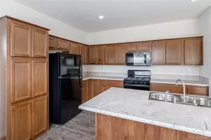 2380 N Emporia St, Aurora, CO 80010 - Photo 7