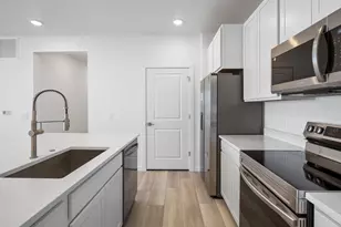 6153 N Ceylon St, Denver, CO 80249 - Photo 7