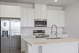 6153 N Ceylon St, Denver, CO 80249 - Photo 5