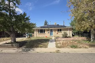 3073 Blackhawk St, Aurora, CO 80011 - Photo 1