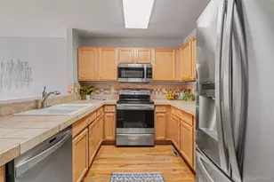 835 S Evanston Cir, Aurora, CO 80012 - Photo 5