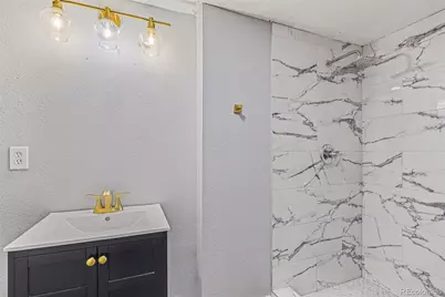 835 S Evanston Circle, Aurora, CO 80012 - Photo 17