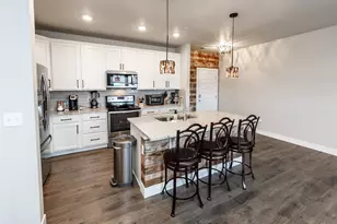 15274 W 64th Ln, Arvada, CO 80007 - Photo 9