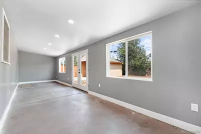 886 Kingston Street, Aurora, CO 80010 - Photo 17