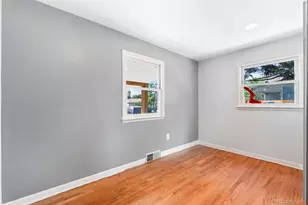886 Kingston St, Aurora, CO 80010 - Photo 11