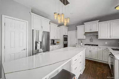 9815 Eagle Creek Circle, Commerce City, CO 80022 - Photo 13