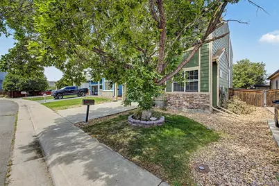 9815 Eagle Creek Circle, Commerce City, CO 80022 - Photo 5