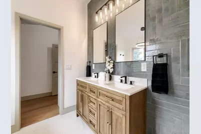 18325 E Idaho Place, Aurora, CO 80017 - Photo 15
