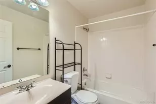 1127 S Ventura Cir, Aurora, CO 80017 - Photo 11