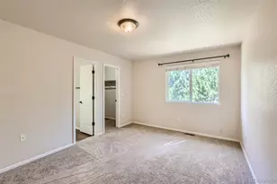 1127 S Ventura Cir, Aurora, CO 80017 - Photo 7