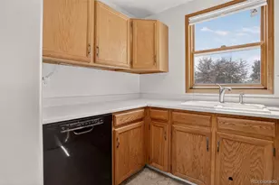 10181 Detroit Ct, Thornton, CO 80229 - Photo 7
