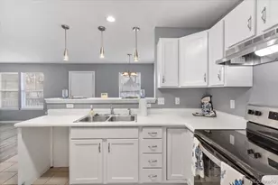 7134 Ivanhoe, Commerce City, CO 80022 - Photo 7