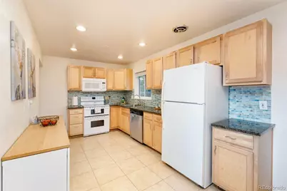 246 Lansing Street, Aurora, CO 80010 - Photo 15