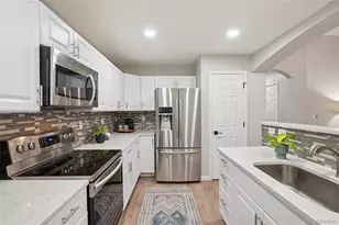 4271 S Blackhawk Cir, Aurora, CO 80014 - Photo 13