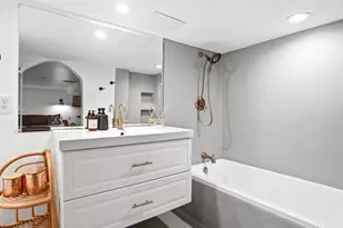 1007 S Vine St, Denver, CO 80209 - Photo 35