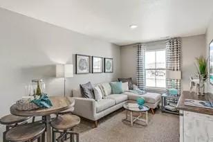 811 N Deer Pk St, Watkins, CO 80137 - Photo 13