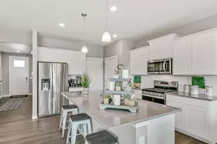 811 N Deer Pk St, Watkins, CO 80137 - Photo 7