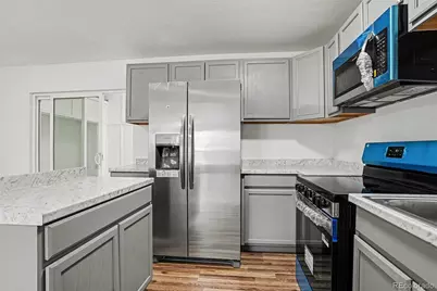 141 Oakland Court, Aurora, CO 80011 - Photo 7