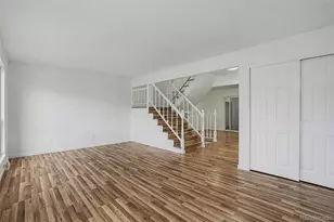 141 Oakland Ct, Aurora, CO 80011 - Photo 3