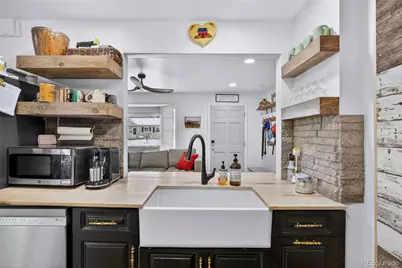 730 Newark Street, Aurora, CO 80010 - Photo 15