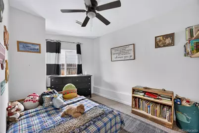 730 Newark Street, Aurora, CO 80010 - Photo 23