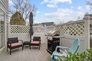 2552 S Troy Ct, Aurora, CO 80014 - Photo 9