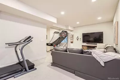 2572 Iola Street, Aurora, CO 80010 - Photo 25