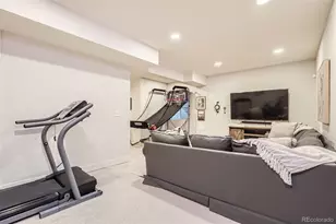 2572 Iola St, Aurora, CO 80010 - Photo 25