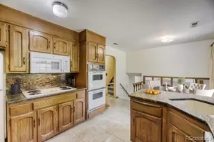 3724 S Poplar St, Denver, CO 80237 - Photo 9