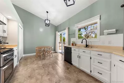 19355 E Greenwood Place, Aurora, CO 80013 - Photo 9