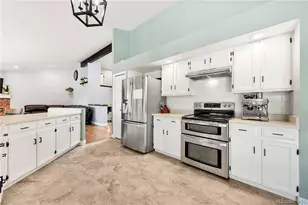 19355 E Greenwood Pl, Aurora, CO 80013 - Photo 11