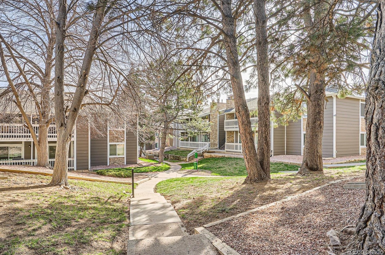18013 Ohio Ave, Denver CO  80017-3472 exterior