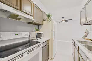 190 E Highline Cir, Centennial, CO 80122 - Photo 11