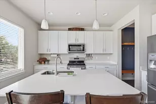 7237 S Scottsburg Way, Aurora, CO 80016 - Photo 3
