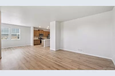 688 N Ukraine Street, Aurora, CO 80018 - Photo 7