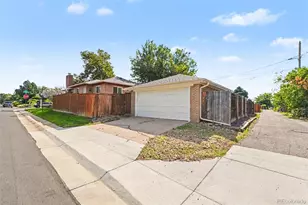 2395 Pontiac St, Denver, CO 80207 - Photo 19